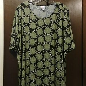 LuLaRoe Irma Tunic